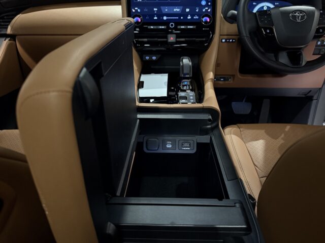 改良後　ヴェルファイア　メタル イメージ51