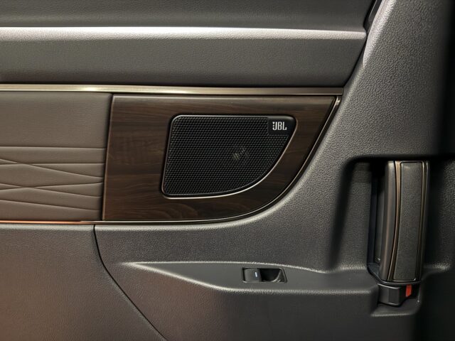 改良後　ヴェルファイア　メタル イメージ36