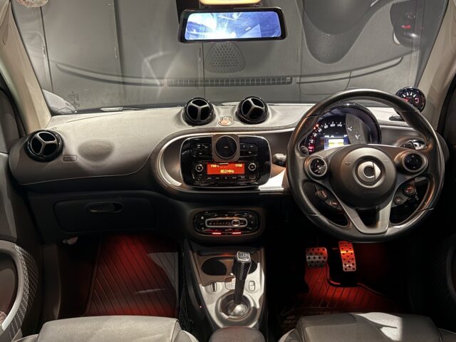 スマート フォーツークーペ ブラバスEXC LTD イメージ5