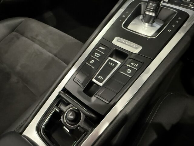 ポルシェ　ボクスター　S　ホワイト　黒幌　黒内装 イメージ18