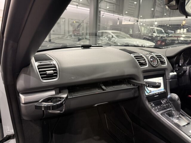 ポルシェ　ボクスター　S　ホワイト　黒幌　黒内装 イメージ26