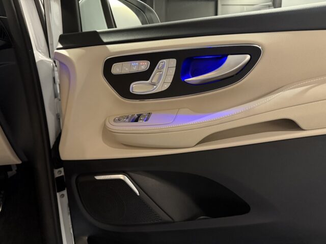 メルセデス　V220d　プラチナスイート イメージ39