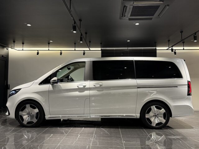 メルセデス　V220d　プラチナスイート イメージ2
