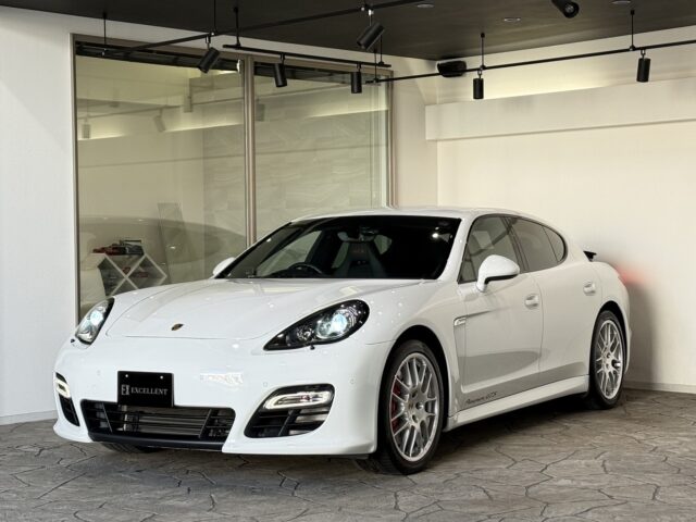 ポルシェ　パナメーラGTS　白　 イメージ44