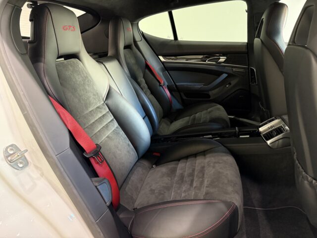 ポルシェ　パナメーラGTS　白　 イメージ14