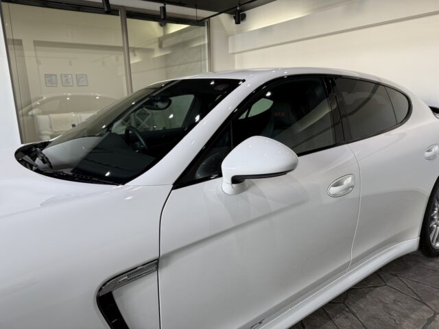 ポルシェ　パナメーラGTS　白　 イメージ37