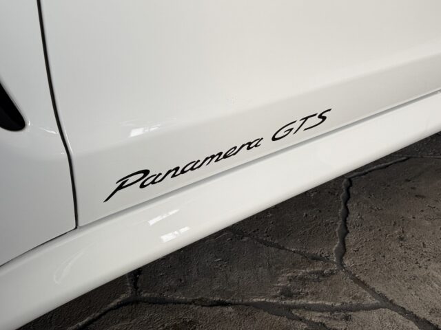 ポルシェ　パナメーラGTS　白　 イメージ20