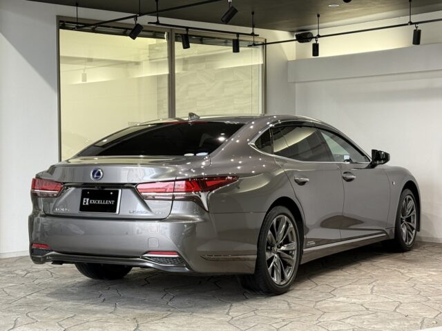 レクサスLS500h　Fスポーツ　マンガンラスター イメージ3