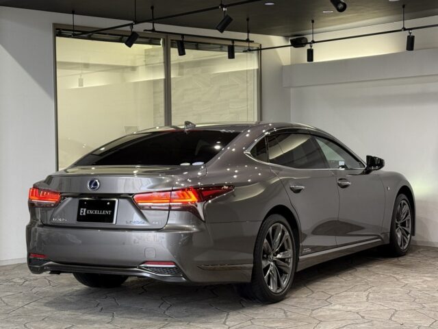 レクサスLS500h　Fスポーツ　マンガンラスター イメージ35