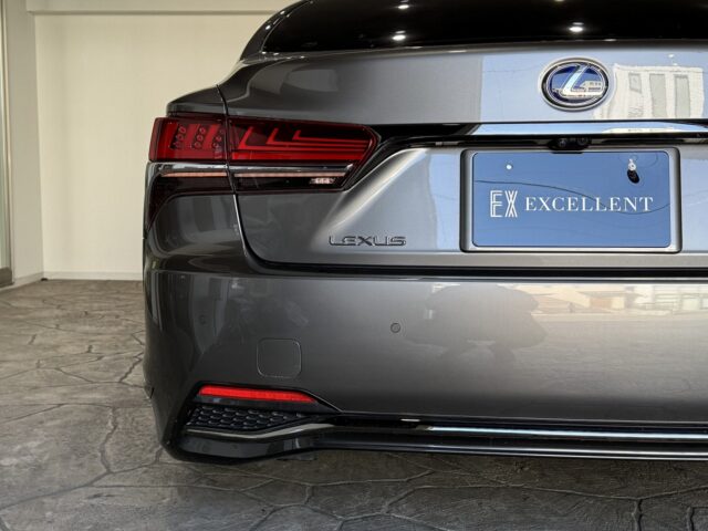 レクサスLS500h　Fスポーツ　マンガンラスター イメージ21