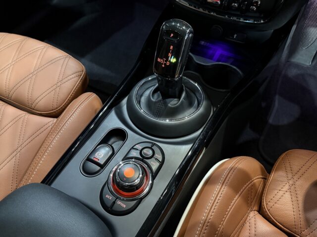 MINIクーパーD　インディアンサマーレッド イメージ15