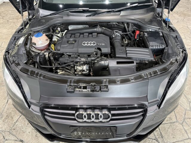 アウディ　TTクーペ　１．８TFSI　Sﾗｲﾝｺﾝﾍﾟﾃｨｼｮﾝ　グレー イメージ20
