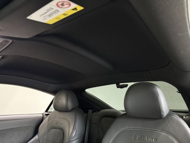 アウディ　TTクーペ　１．８TFSI　Sﾗｲﾝｺﾝﾍﾟﾃｨｼｮﾝ　グレー イメージ15