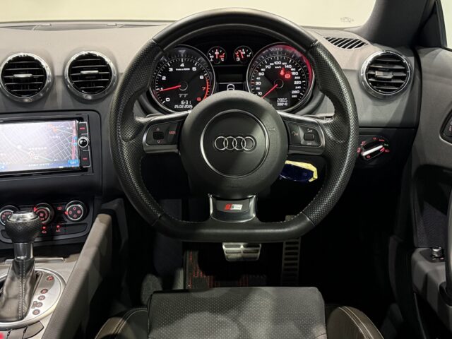 アウディ　TTクーペ　１．８TFSI　Sﾗｲﾝｺﾝﾍﾟﾃｨｼｮﾝ　グレー イメージ8