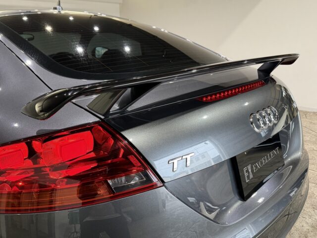 アウディ　TTクーペ　１．８TFSI　Sﾗｲﾝｺﾝﾍﾟﾃｨｼｮﾝ　グレー イメージ30