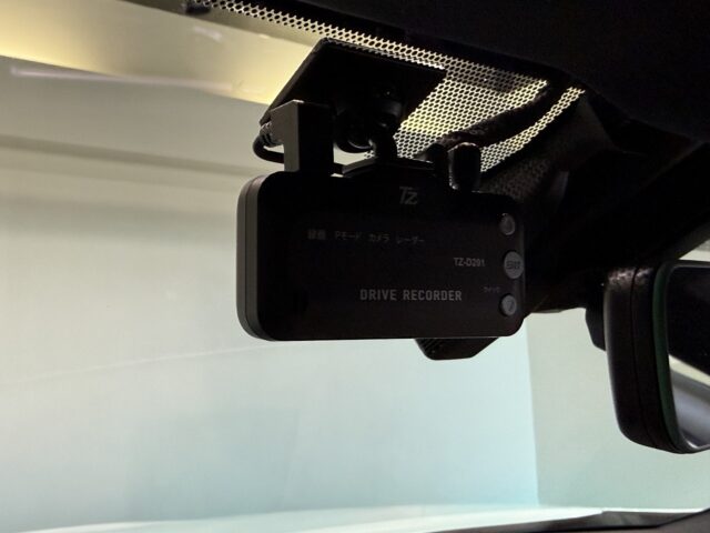 レクサス　RCF　トムスエアロ　 イメージ36