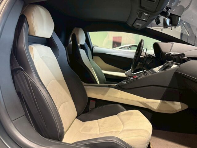 ランボルギーニ　アヴェンタドール イメージ6