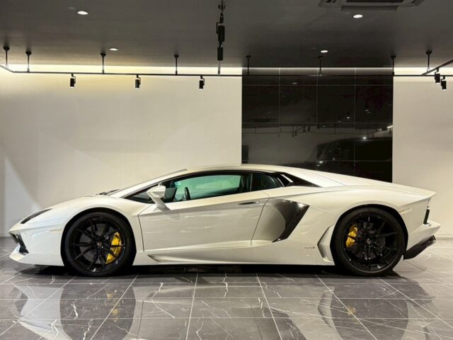 ランボルギーニ　アヴェンタドール イメージ3