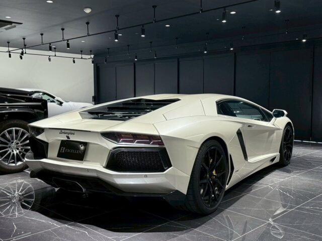 ランボルギーニ　アヴェンタドール イメージ2