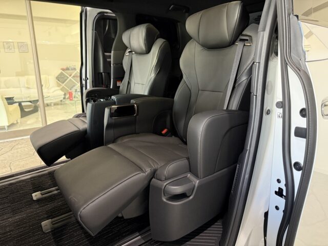 トヨタ アルファードZ 白 R6年 40系 イメージ16