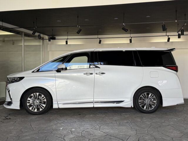 トヨタ アルファードZ 白 R6年 40系 イメージ2