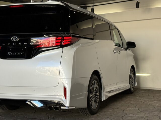 トヨタ アルファードZ 白 R6年 40系 イメージ25