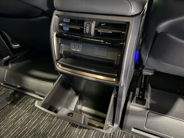 トヨタ アルファードZ 白 R6年 40系 イメージ37