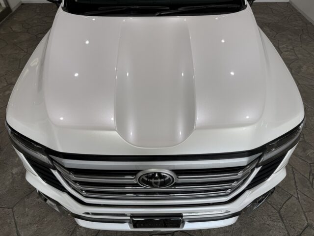 トヨタ ランドクルーザー 白 イメージ37