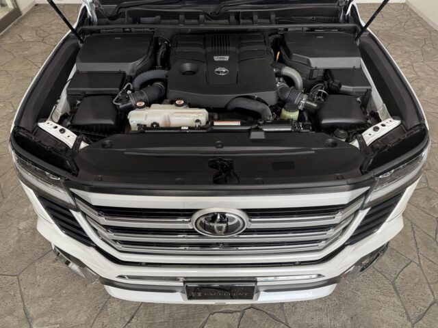 トヨタ ランドクルーザー 白 イメージ38