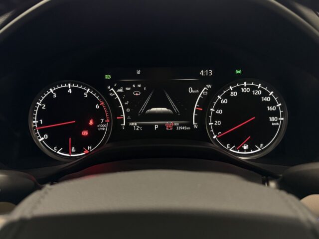 トヨタ ランドクルーザー 白 イメージ42