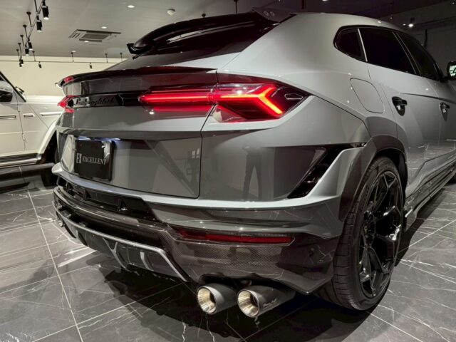 ランボルギーニ　ウルス　ペルフォルマンテ イメージ3