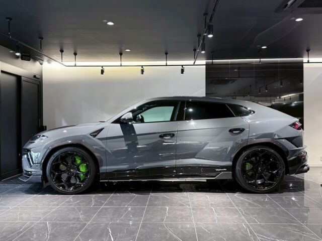 ランボルギーニ　ウルス　ペルフォルマンテ イメージ2