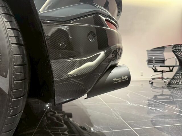 ランボルギーニ　ウルス　ペルフォルマンテ イメージ11