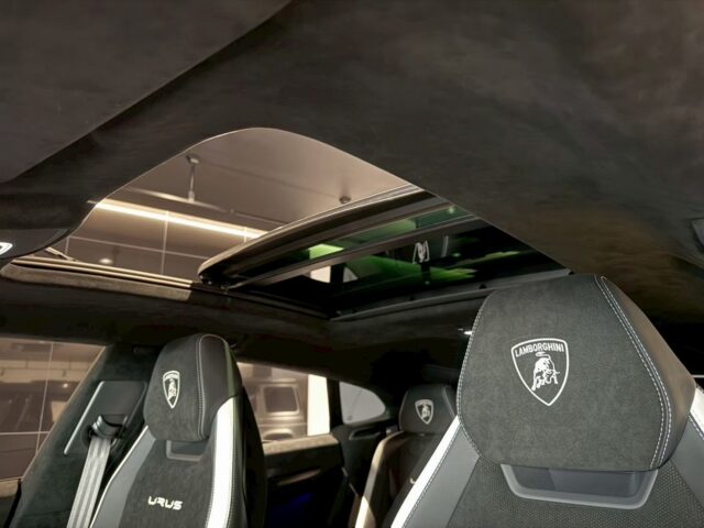 ランボルギーニ　ウルス　ペルフォルマンテ イメージ24