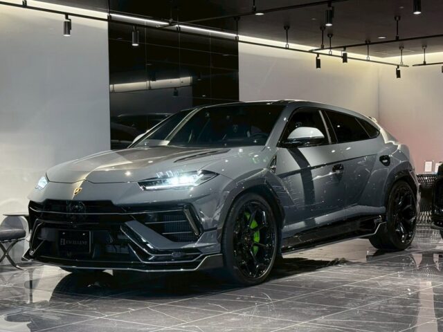 ランボルギーニ　ウルス　ペルフォルマンテ イメージ32