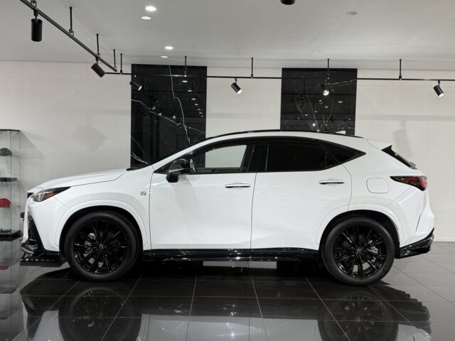 レクサス　NX350ｈ　Fスポーツ　ホワイトノーヴァガラスフレーク　R5 イメージ2