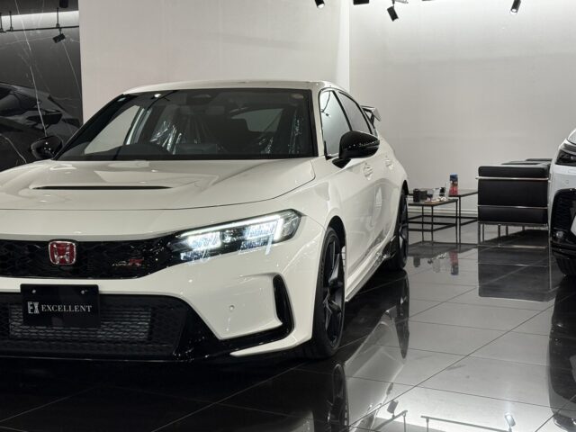 ホンダ　シビック　登録済未使用車 イメージ11