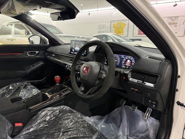 ホンダ　シビック　登録済未使用車 イメージ27