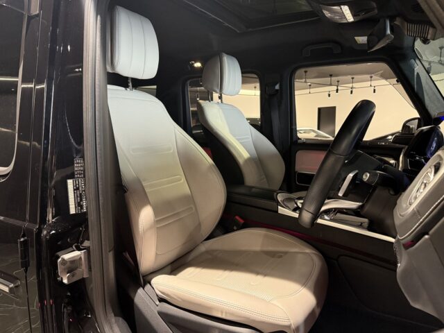 メルセデスベンツ G400d 黒 白内装 イメージ6