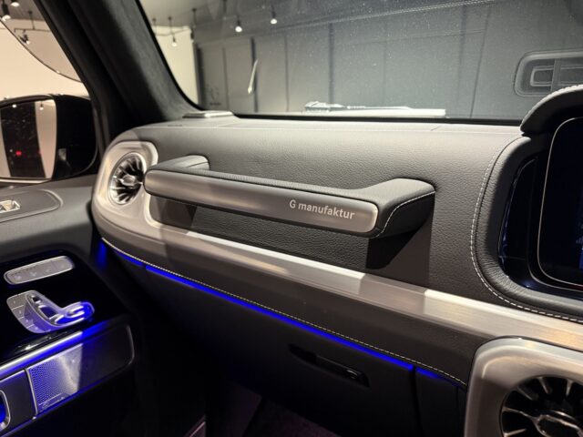 メルセデスベンツ G400d 黒 白内装 イメージ42