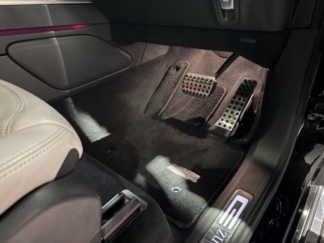 メルセデスベンツ G400d 黒 白内装 イメージ55