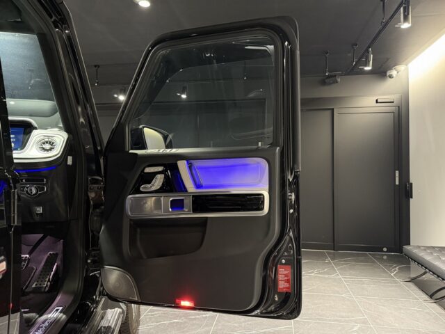 メルセデスベンツ G400d 黒 白内装 イメージ16