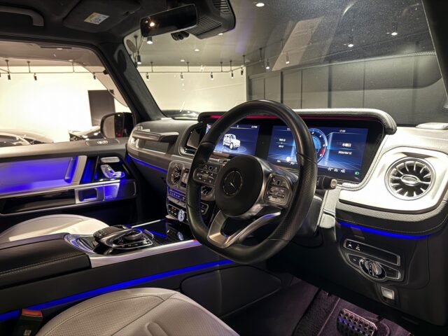 メルセデスベンツ G400d 黒 白内装 イメージ5