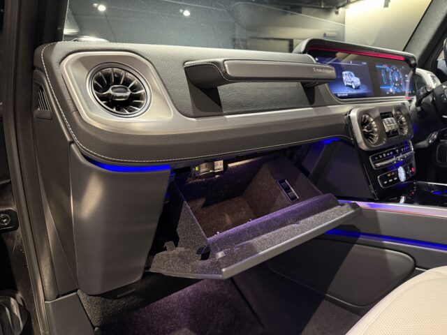 メルセデスベンツ G400d 黒 白内装 イメージ41