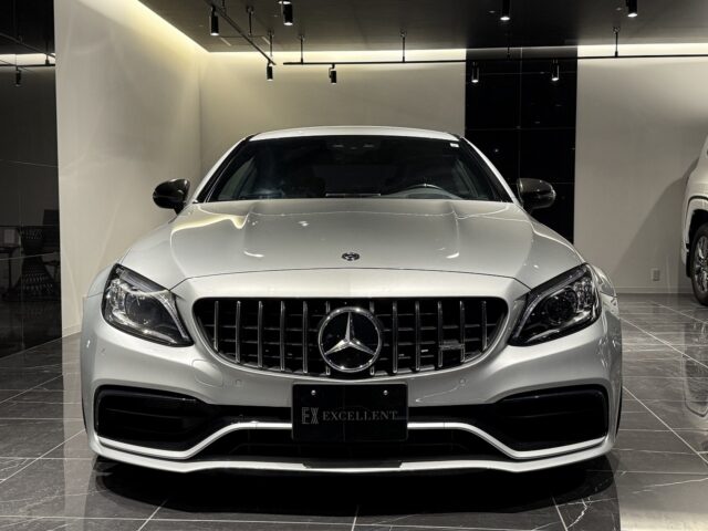 メルセデスベンツ C63Sクーペ イリジウムシルバー イメージ10