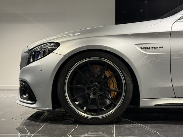 メルセデスベンツ C63Sクーペ イリジウムシルバー イメージ3