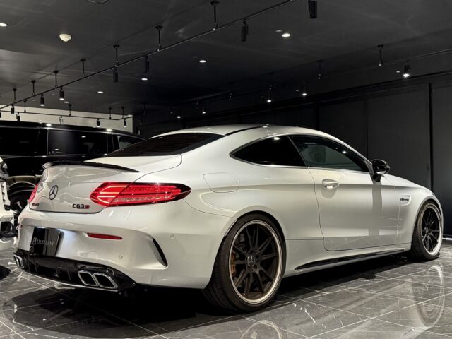 メルセデスベンツ C63Sクーペ イリジウムシルバー イメージ37