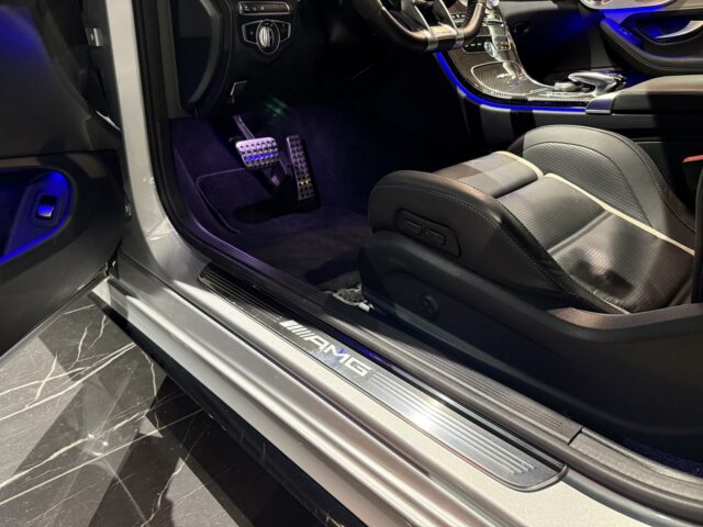 メルセデスベンツ C63Sクーペ イリジウムシルバー イメージ22