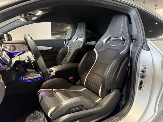 メルセデスベンツ C63Sクーペ イリジウムシルバー イメージ7