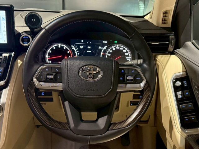 ランドクルーザー　ZX　白　USS福岡　0266 イメージ8
